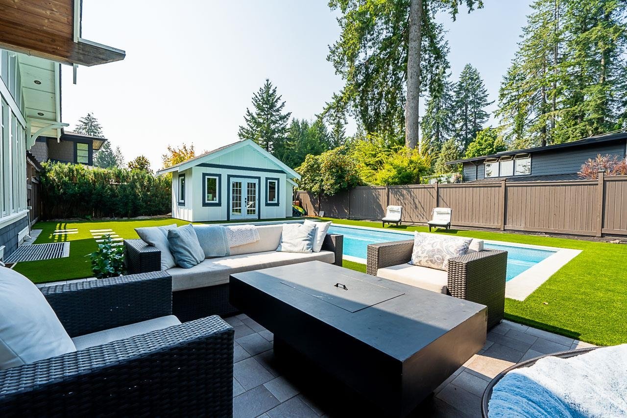3783 Riviere Pl