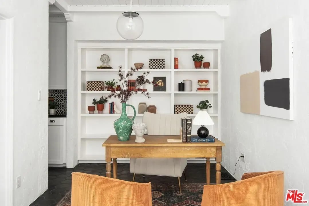 Beautiful Beachwood Canyon Spanish