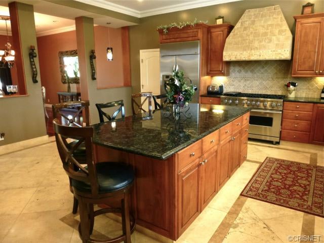 23240 Schoenborn St West Hills, CA