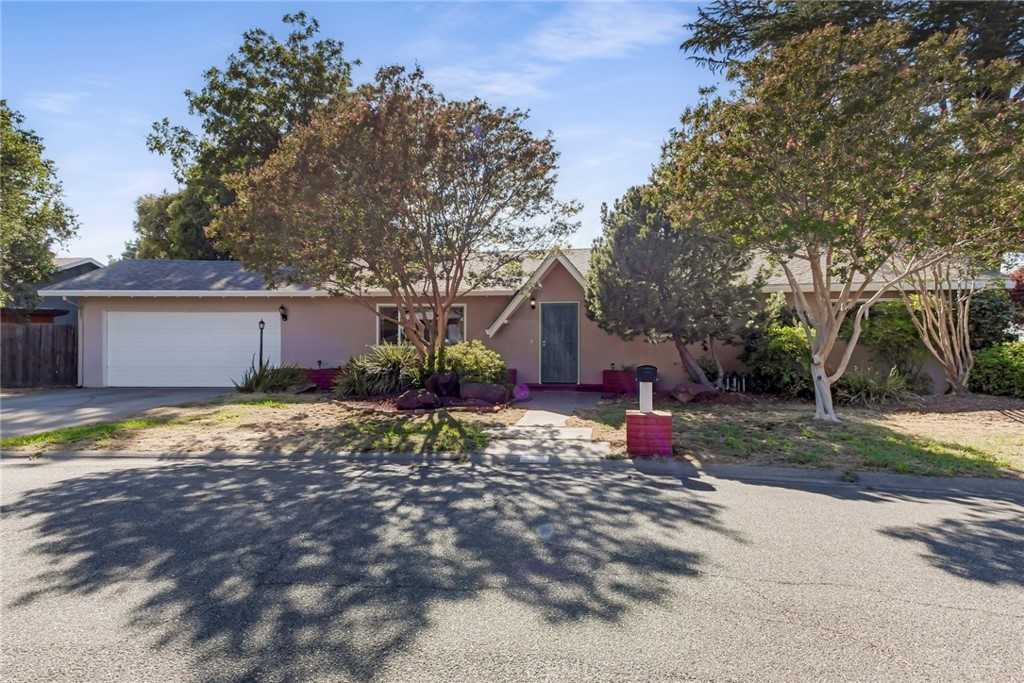 1 Sandra Cir