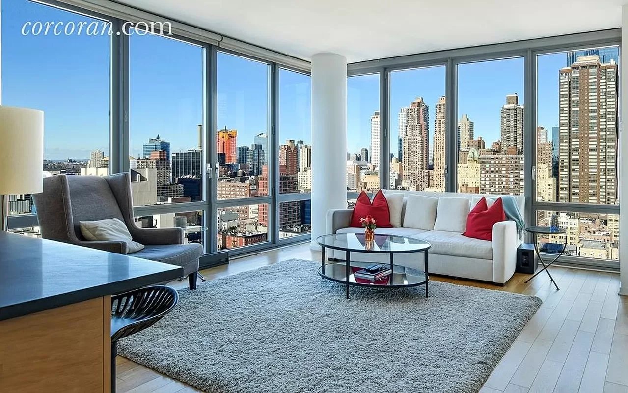 310 West 52nd Street Unit: 22H