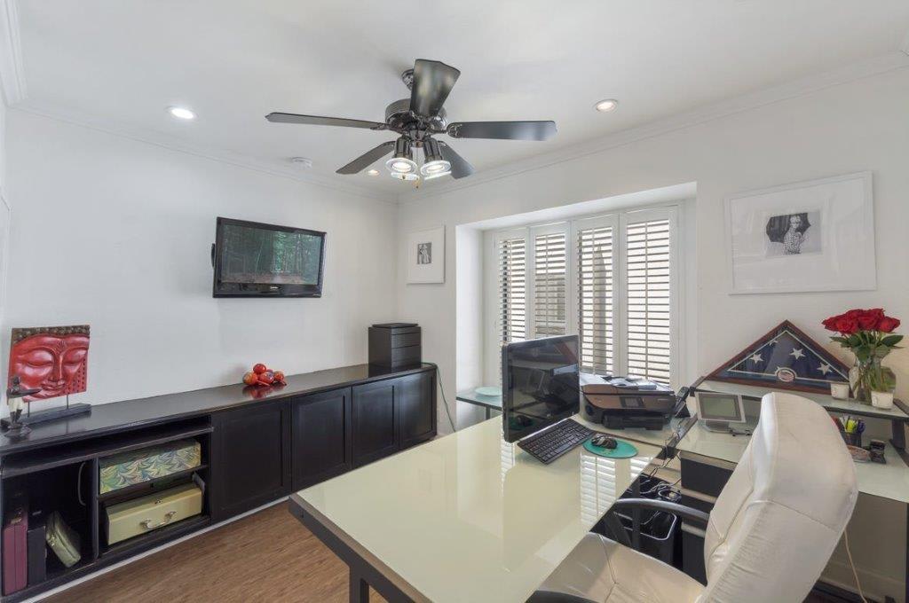 15239 Magnolia Blvd C Sherman Oaks, CA