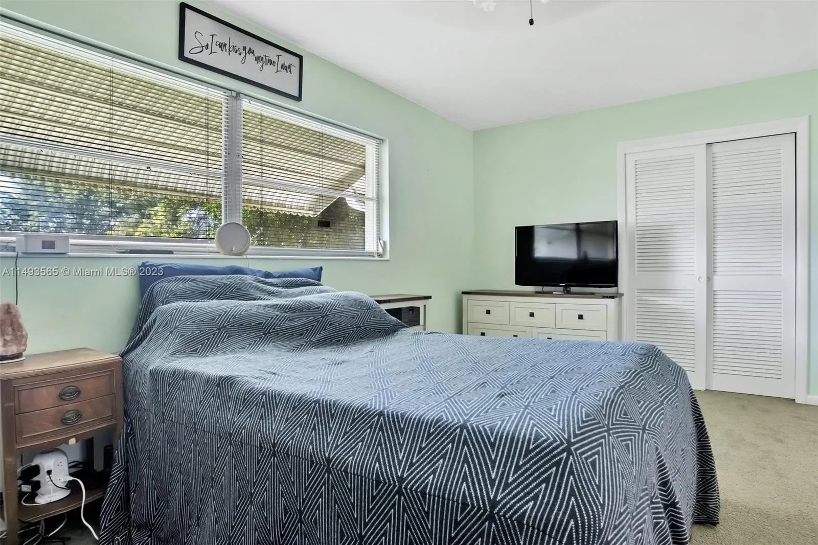 107 W Lake Dr