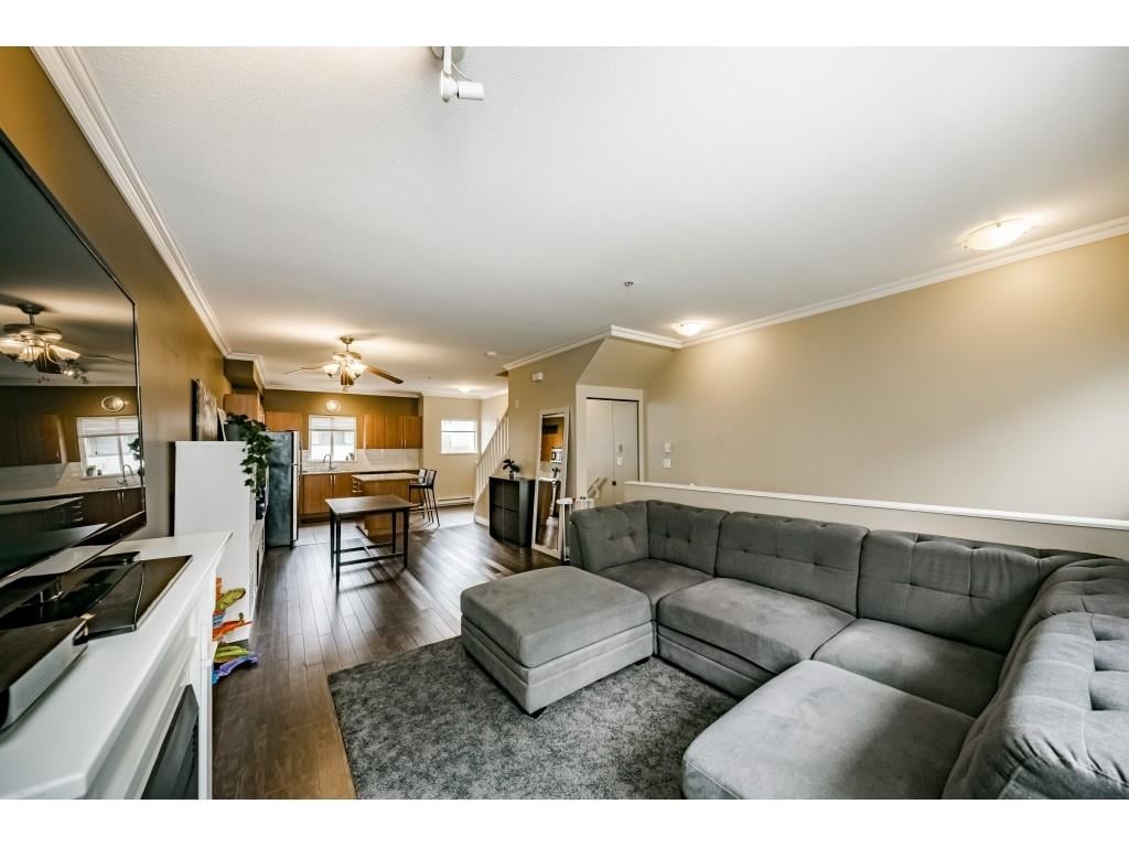 611-1661 Fraser Ave