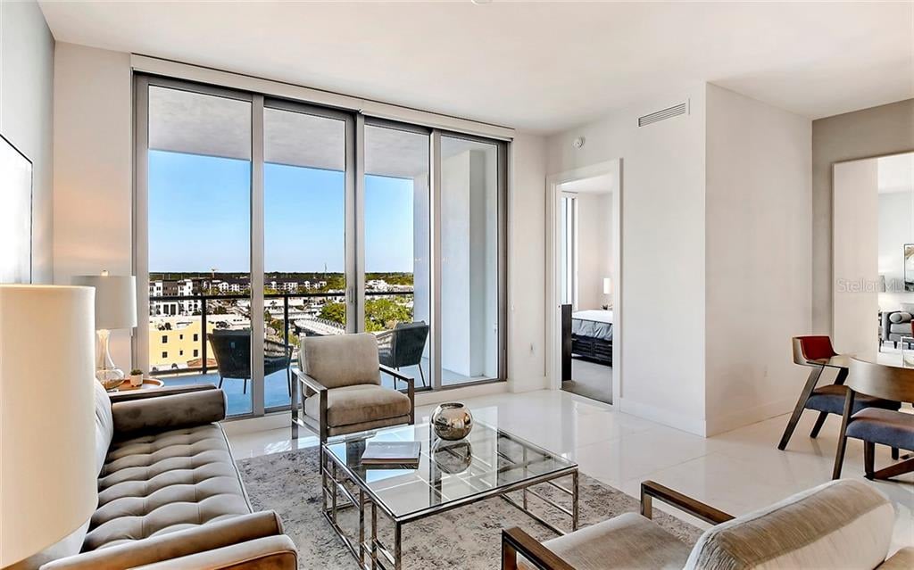111 S Pineapple Ave #821