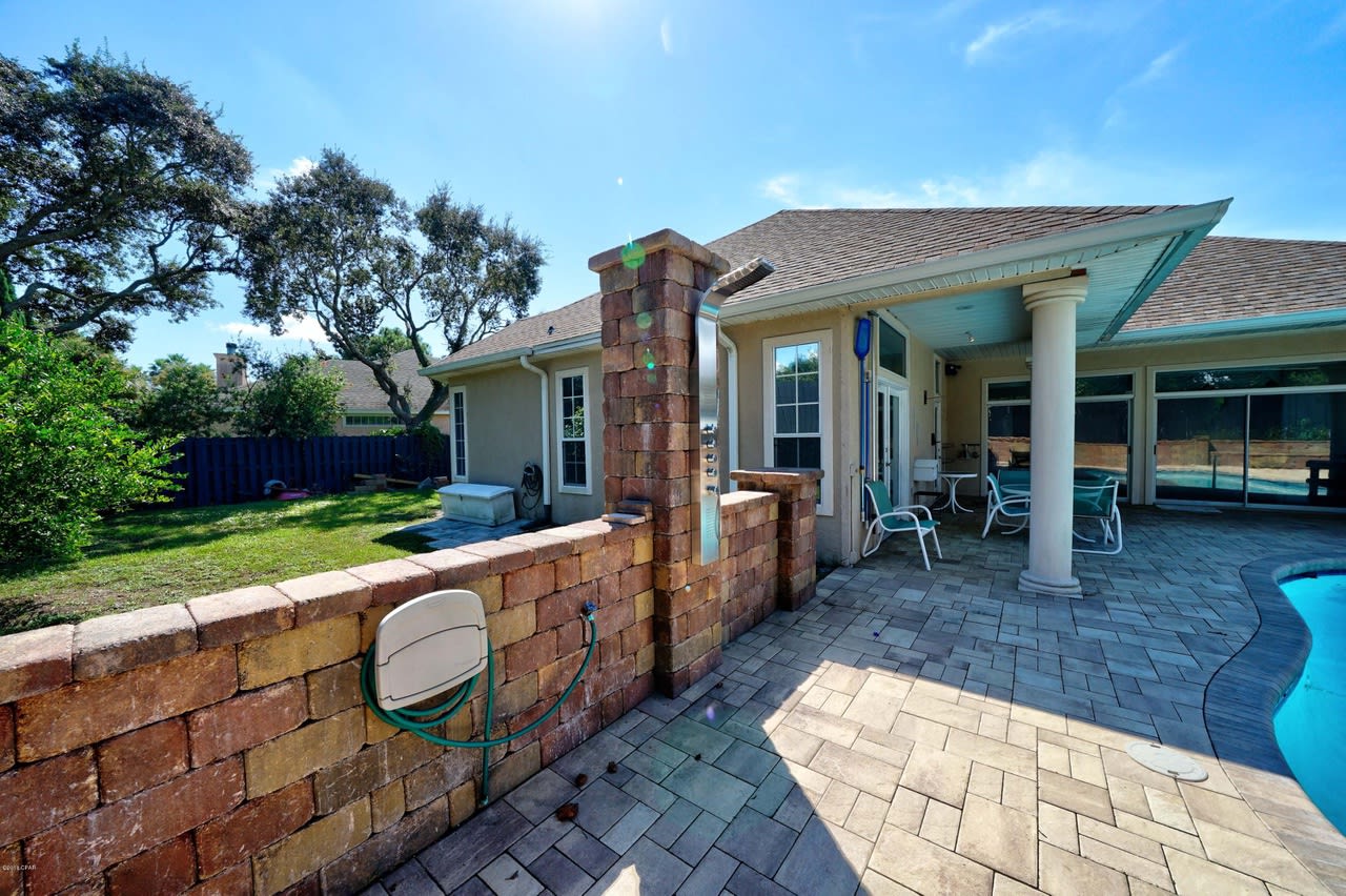 138 PALM GROVE Boulevard