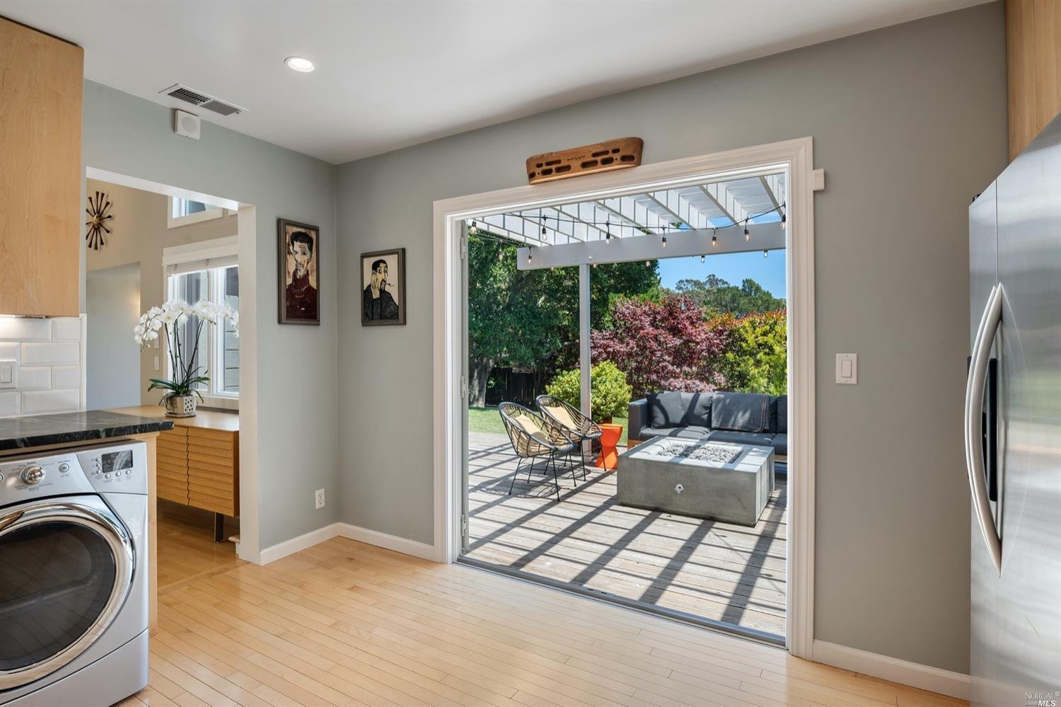 2 Cedarwood Ln