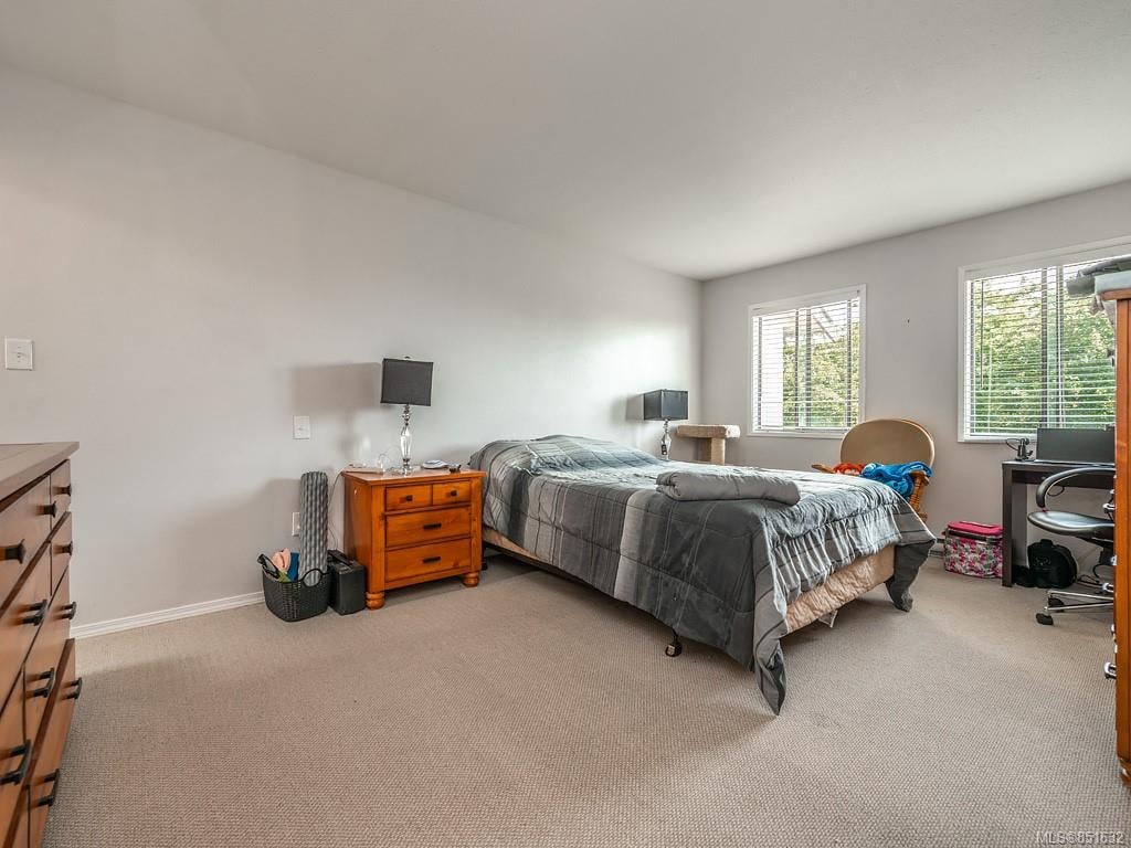 23-7751 E Saanich Rd