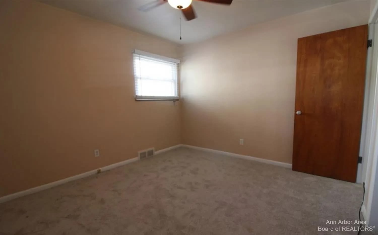 1714 Jackson Ave, Ann Arbor, MI 48103