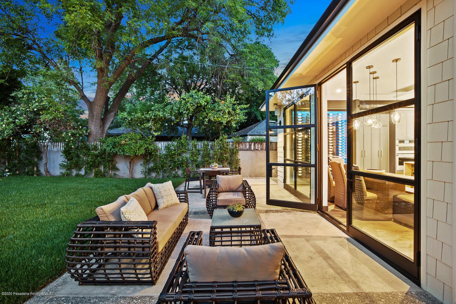 217 Lamour Dr