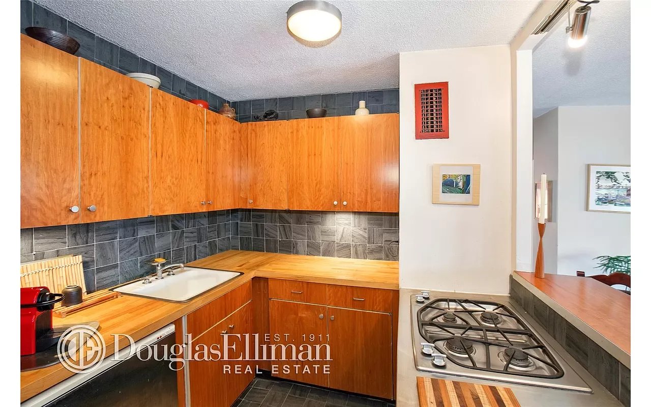 90 Gold Street Unit: 13L