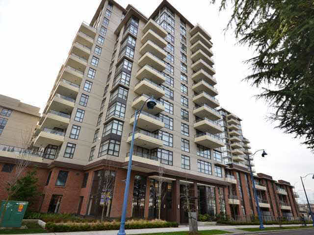704-8160 Lansdowne Rd