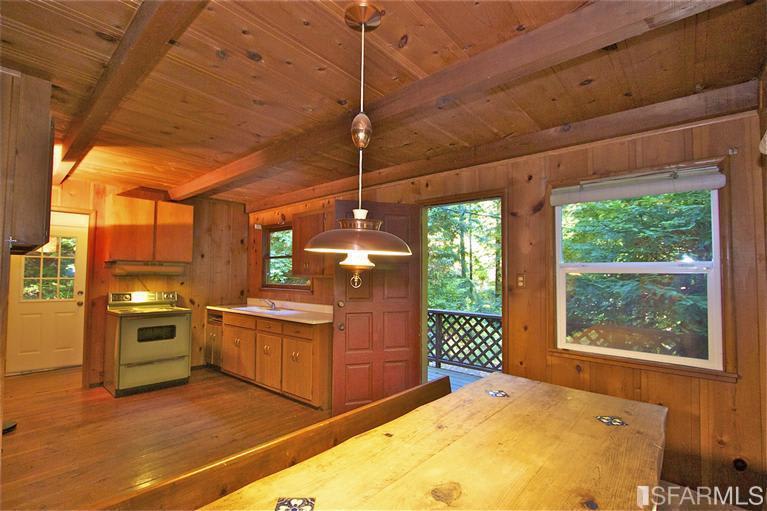 960 Austin Creek Rd