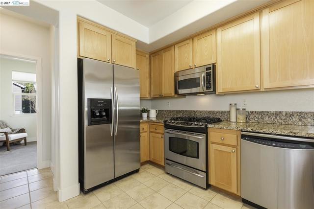 6040 Old Quarry Loop Oakland, CA 94605