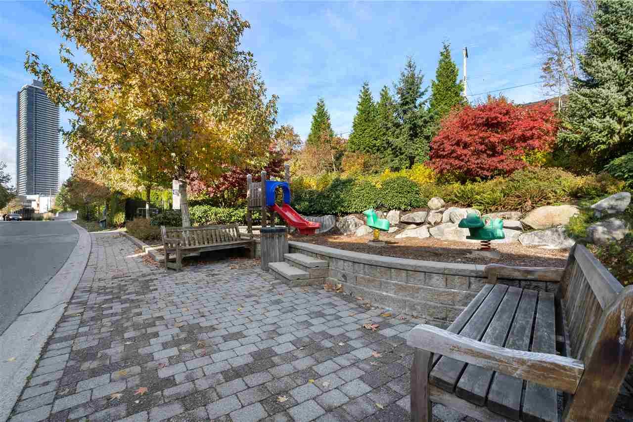 428-4833 Brentwood Dr