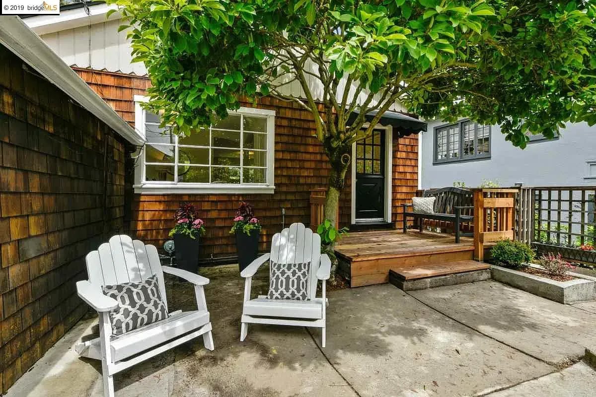 128 Sunnyside Ave
