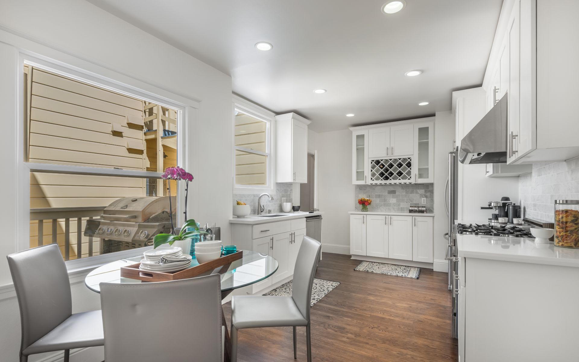 26 Cervantes Blvd