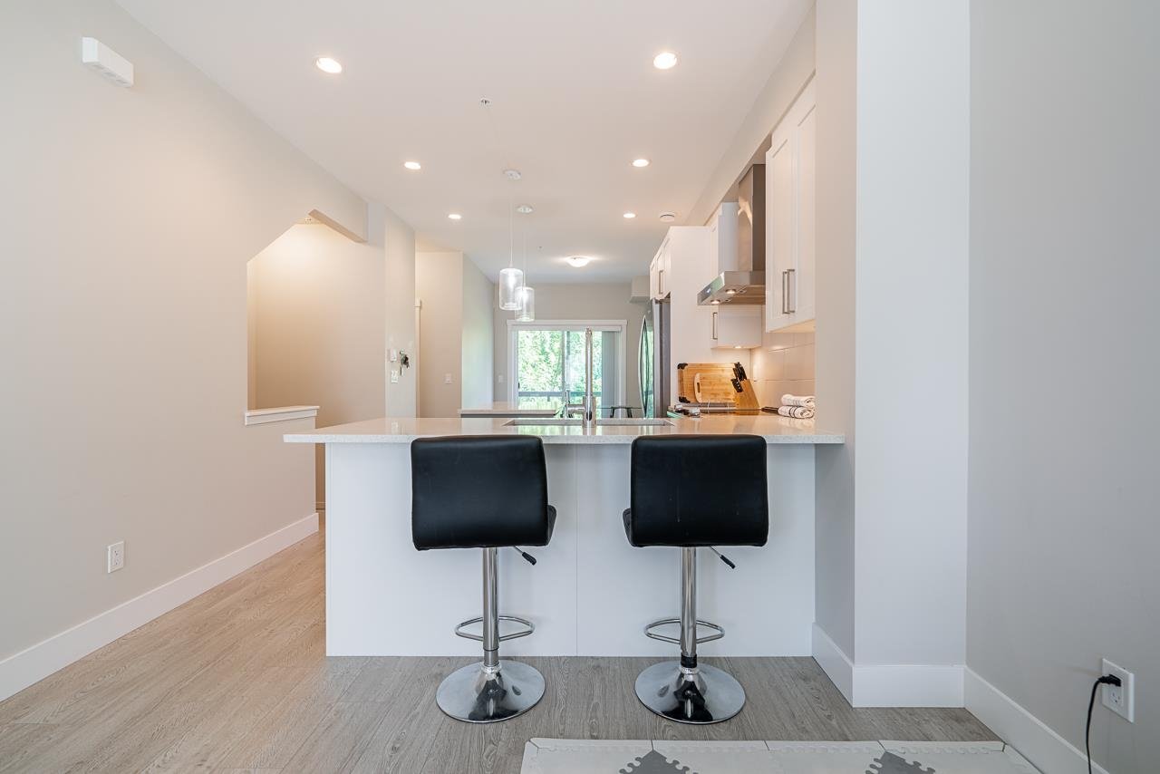 104-20498 82 Ave
