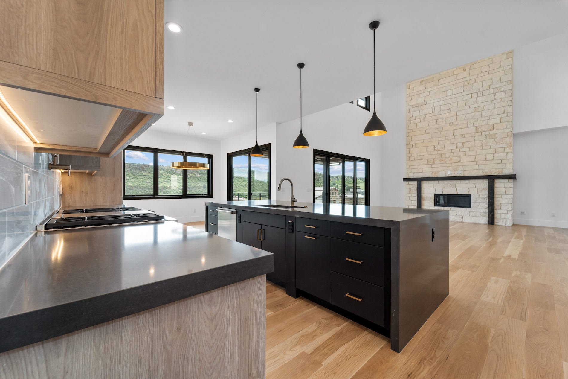 8077 Raphael Lane