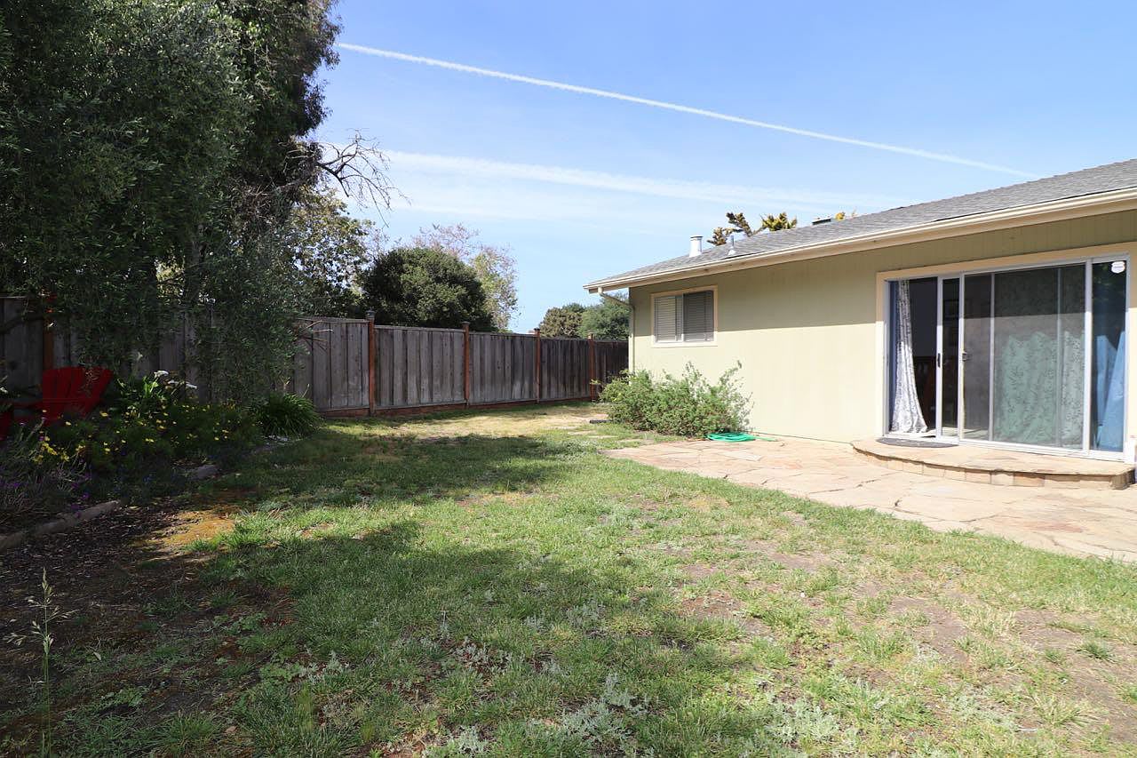 20271 Portola Dr