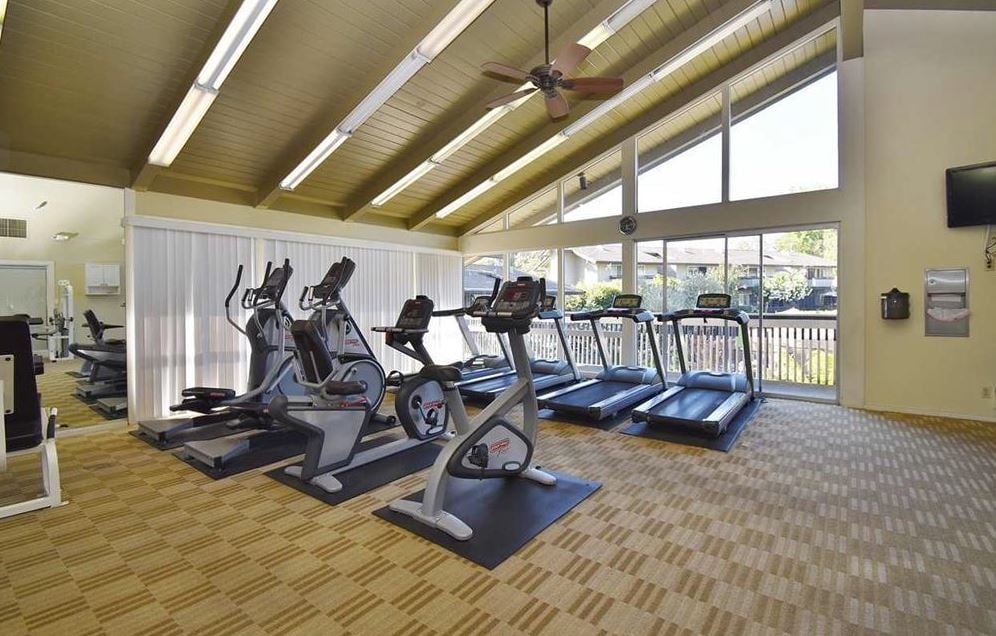 Remodeled Ground Level Unit in Club Villas!