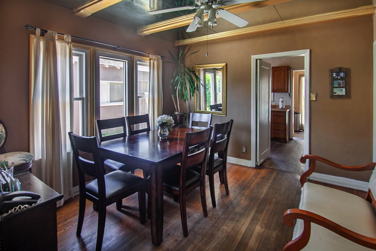 4711 Cartwright Ave Toluca Lake, CA