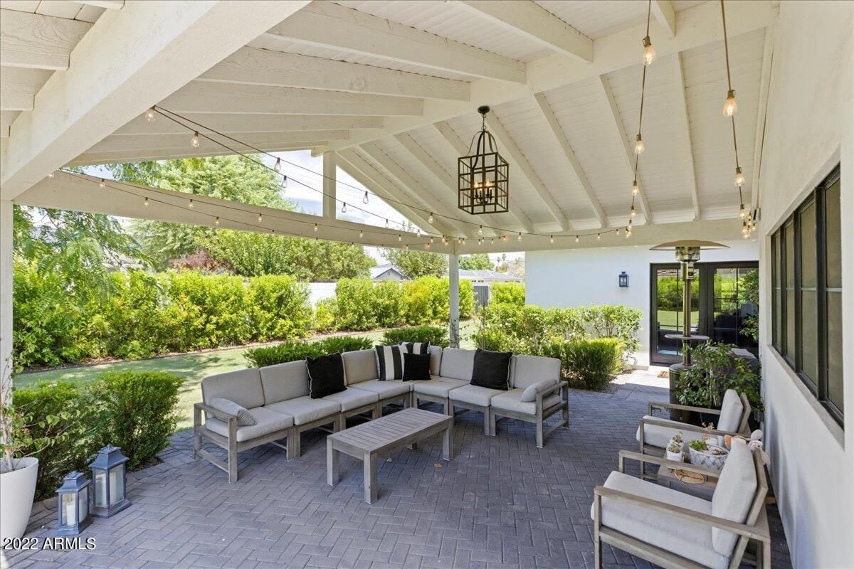 6302 E CALLE DEL PAISANO DR