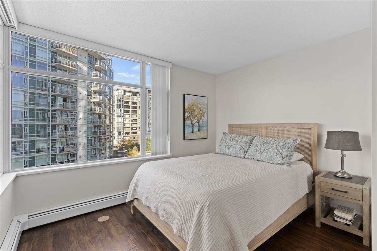 906-1199 Marinaside Crescent, Vancouver