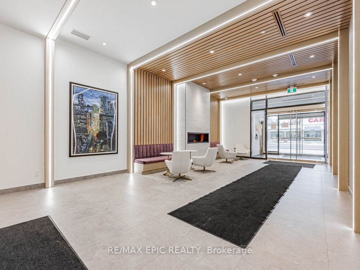2369 Danforth Ave 317