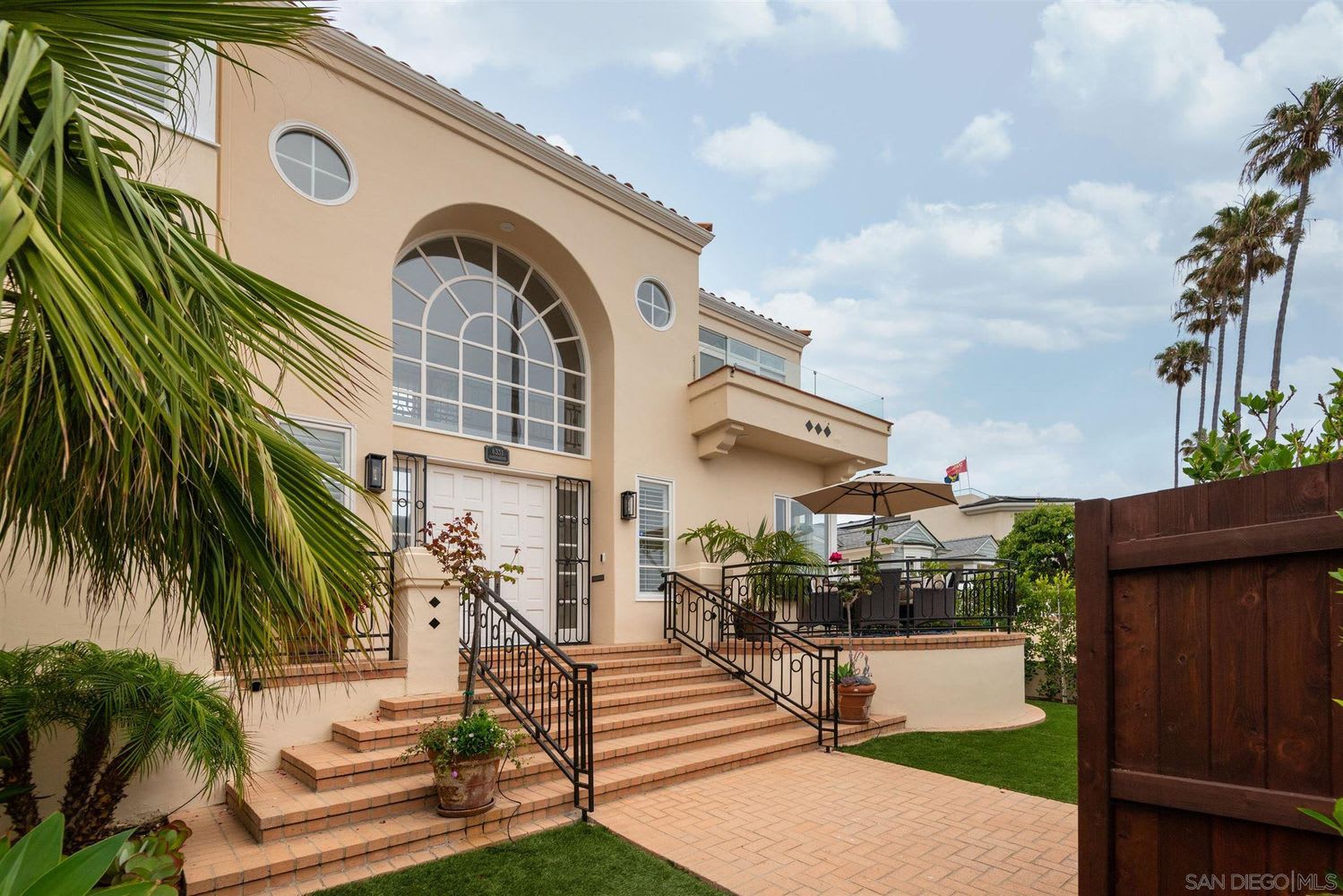 6331 Camino De La Costa