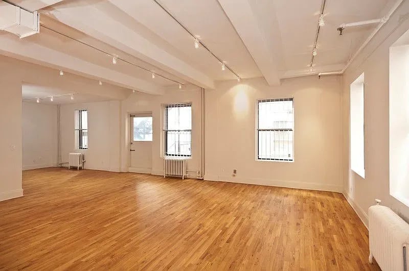 56 Court St #4B