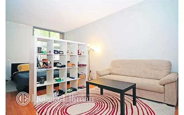 184 Thompson Street Unit: ME