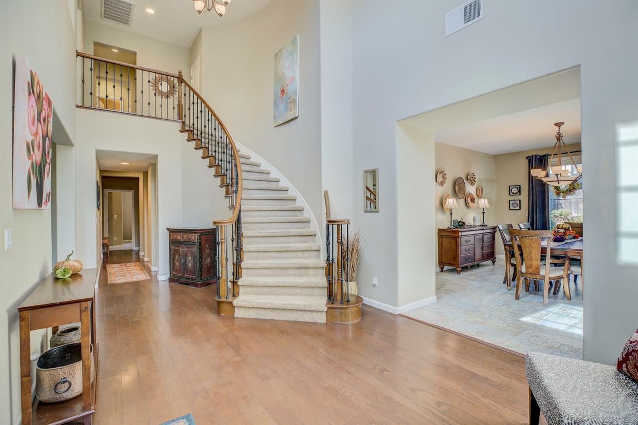 818 Wild Berry Loop