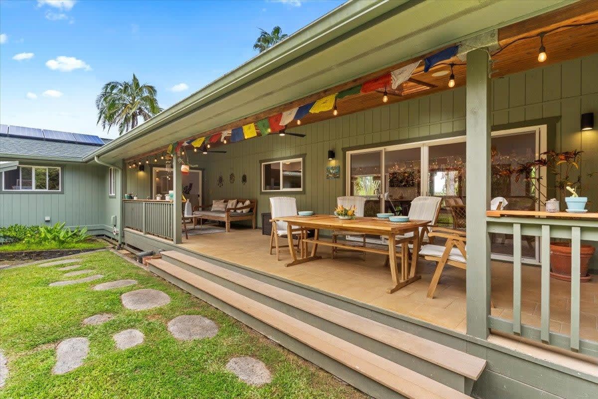 60 Koolau Rd  