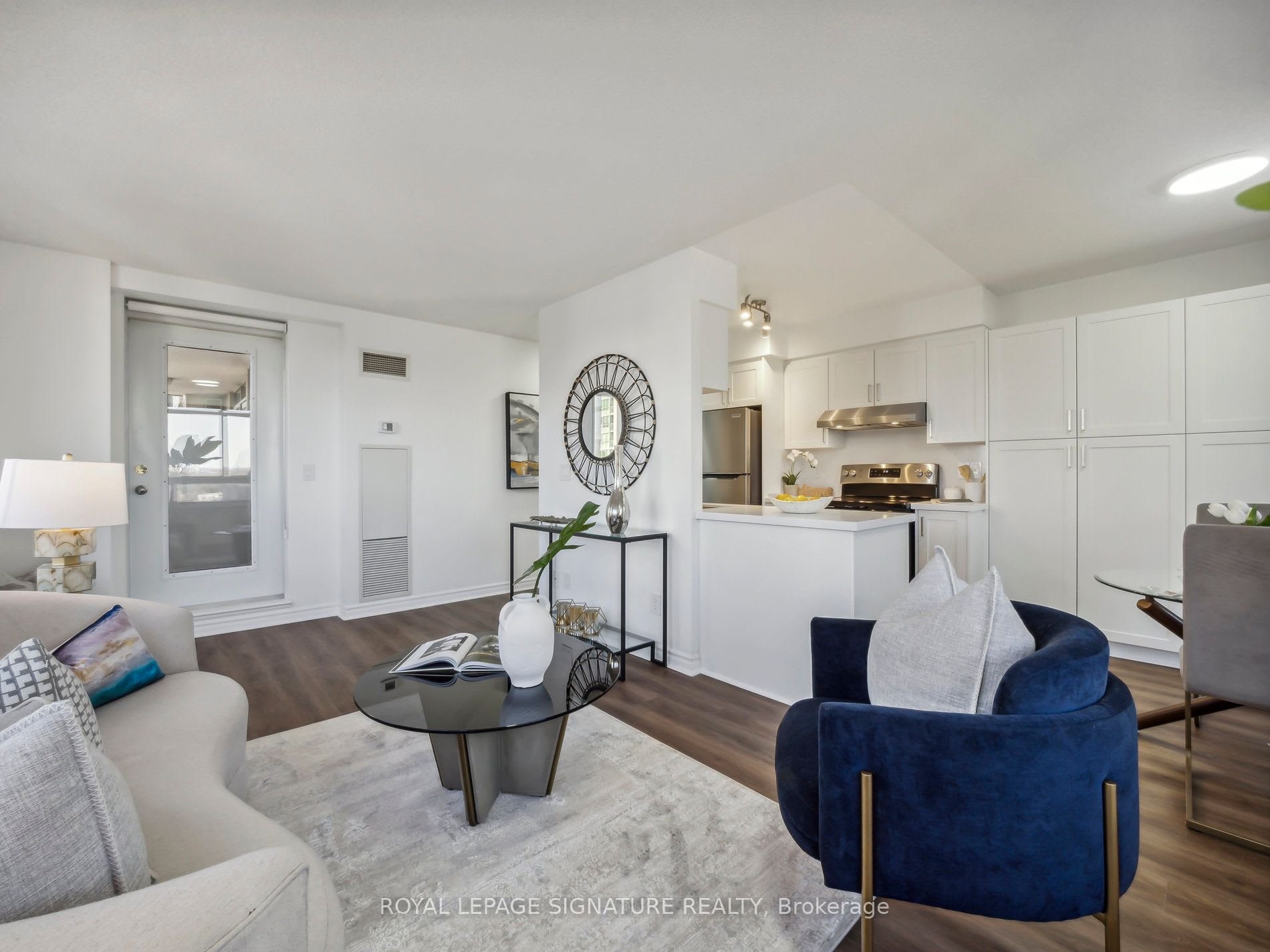 18 Kenaston Gdns 804