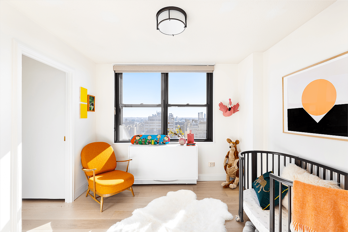 201 E 17th St #24B