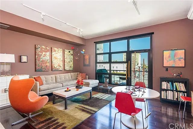 133 The Promenade N Unit 431