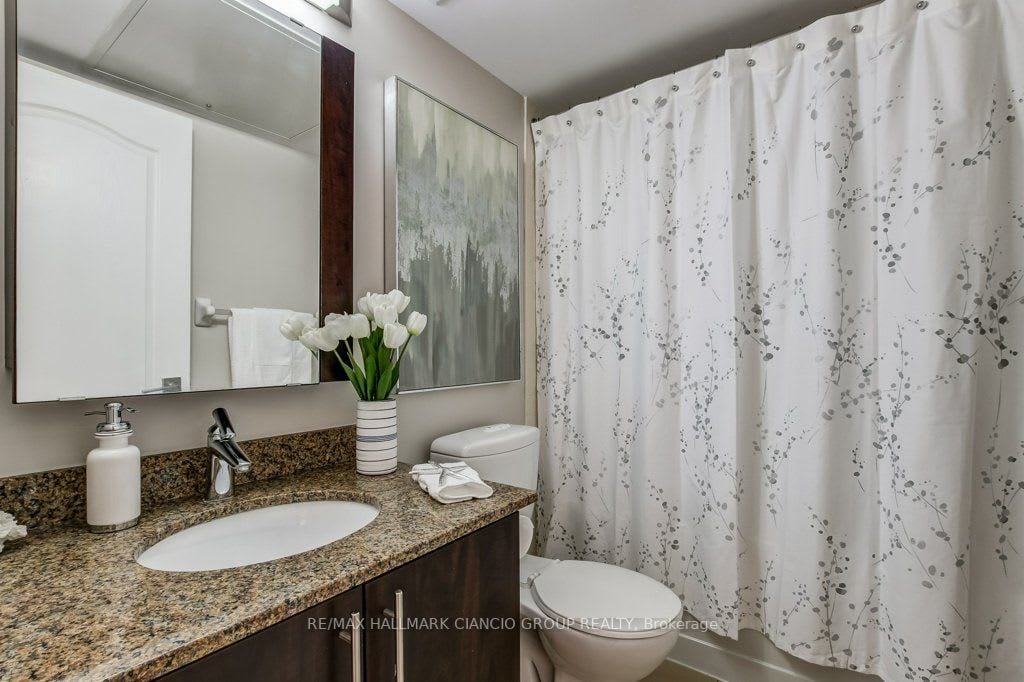 60 South Town Centre Blvd #323