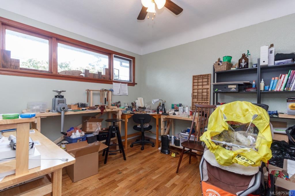 3922 Cadboro Bay Rd, Saanich