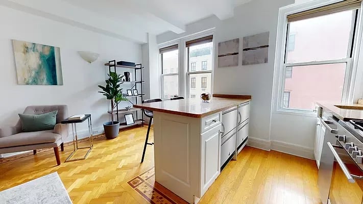 365 West 20th St. Unit: 4-E
