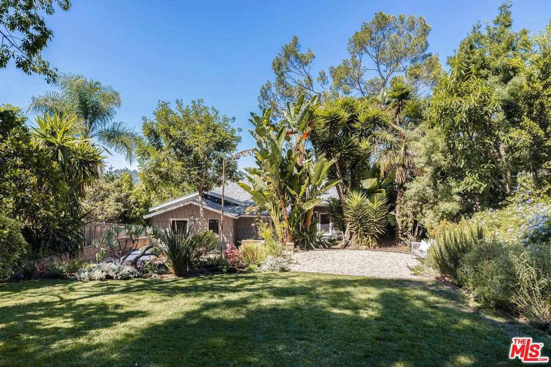 2456 Hidalgo Ave