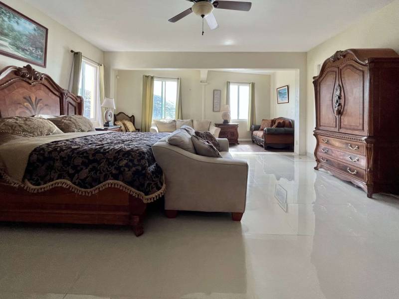 699 Brewer's Bay 1 Bedroom