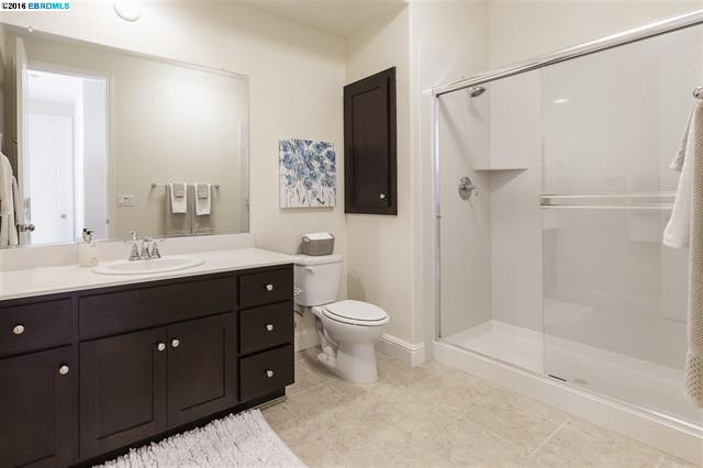 6463 Bayview Dr, Oakland, CA 94605