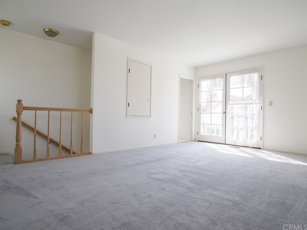 319 Narcissus Ave