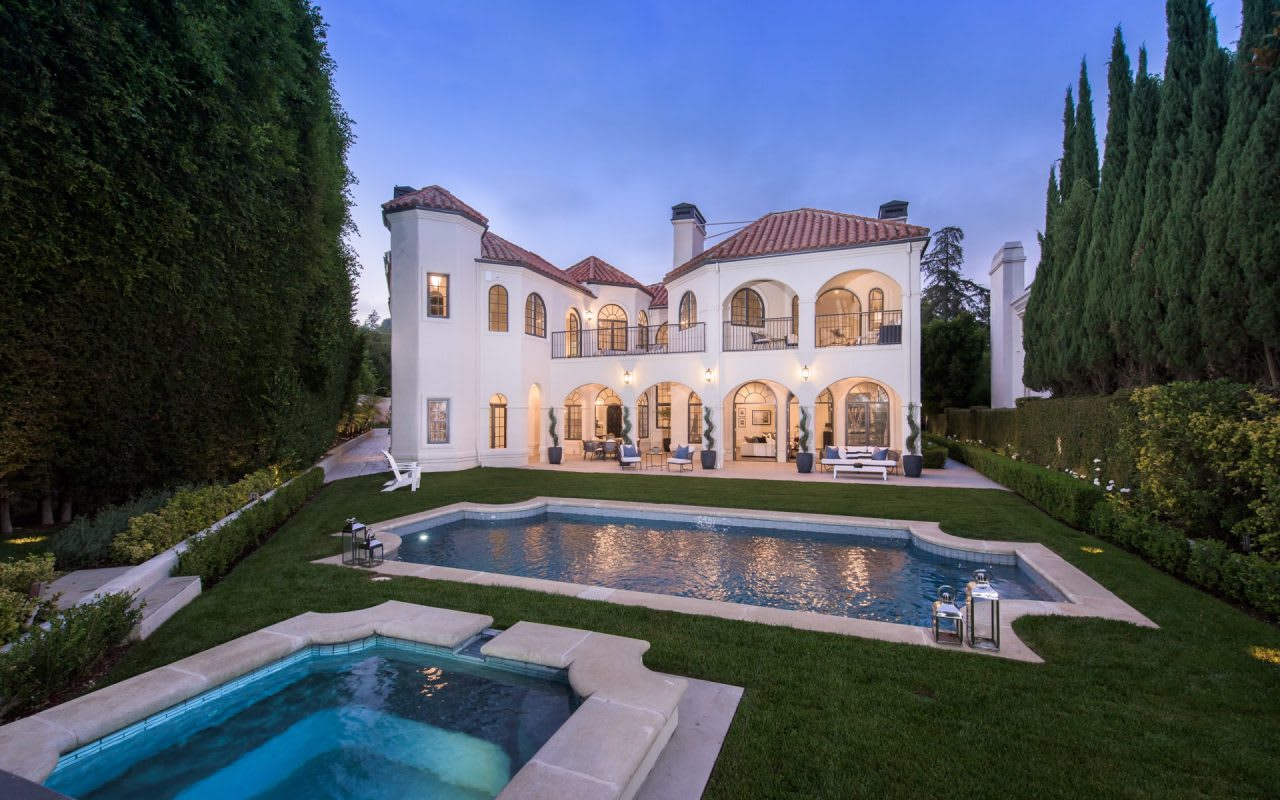 1275 Benedict Canyon Dr 