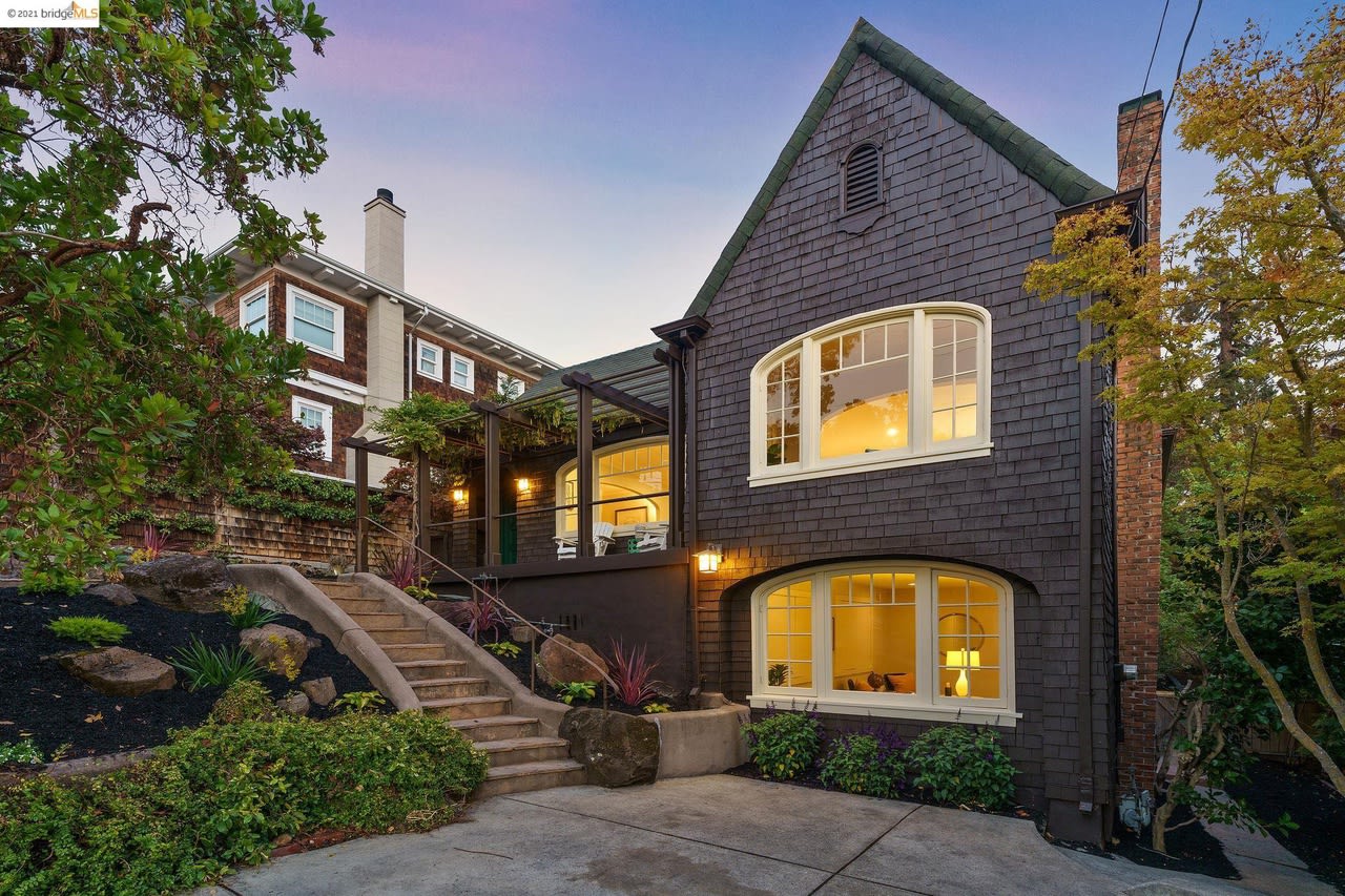 557 Crofton Ave