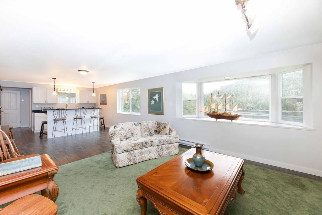 12815 Sunshine Coast Hwy
