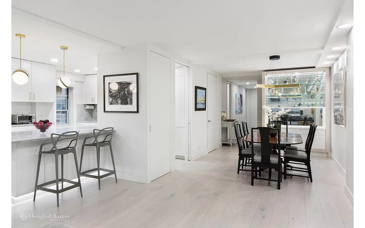 70 East 10th Street, 7A