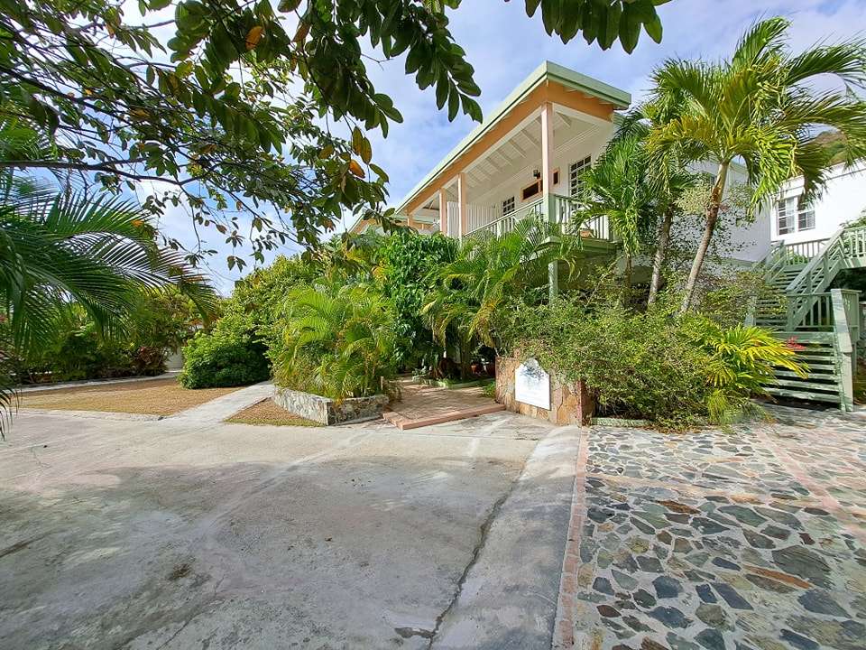 345 Brewers Bay 1 Bedroom Apartment