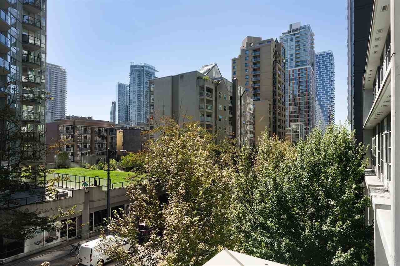 306-1205 Howe Street, Vancouver